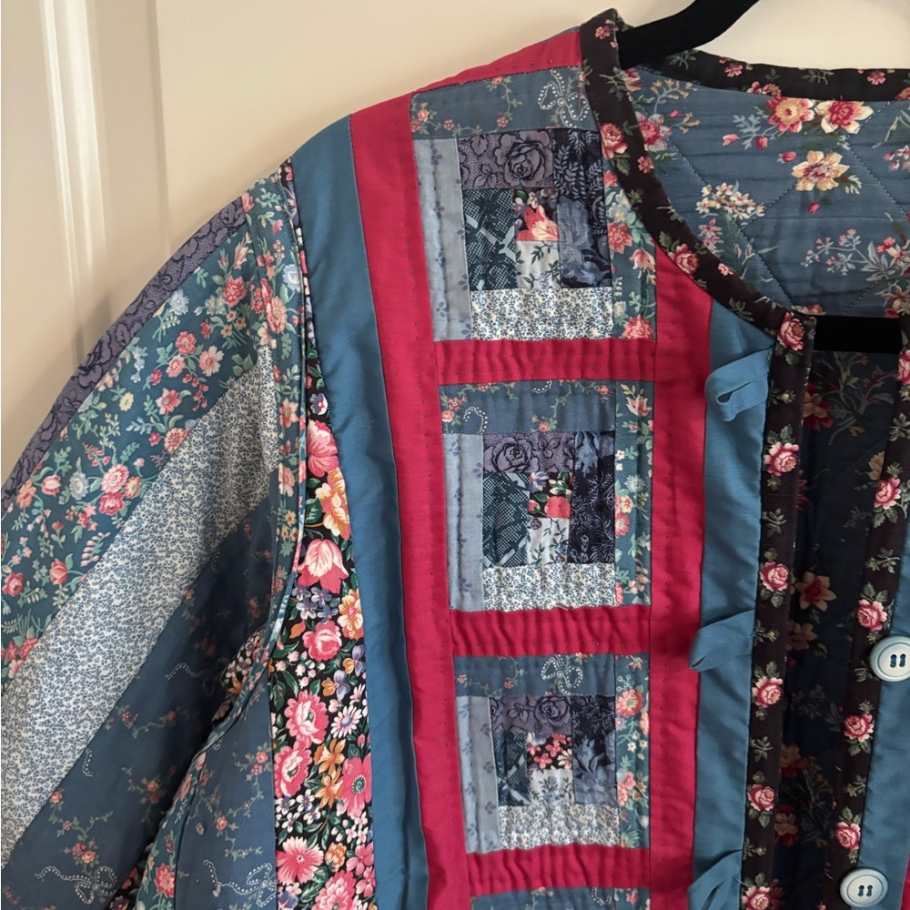 Vintage Handmade Quilted Quilt Patchwork Jacket - Multicolor, Floral Rare - Picture 4 of 6